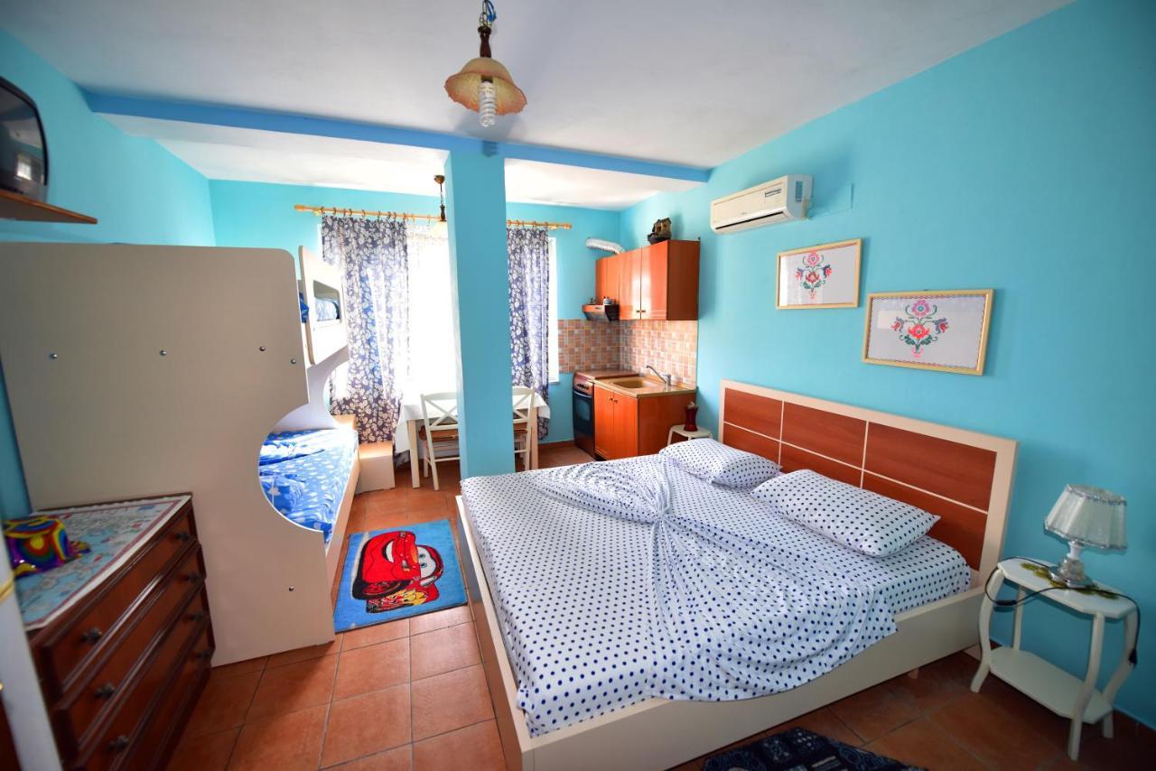 Lovely Apartment W/ Ac + Bath. + Kitchen + Parking And Garden Шкодер Екстер'єр фото